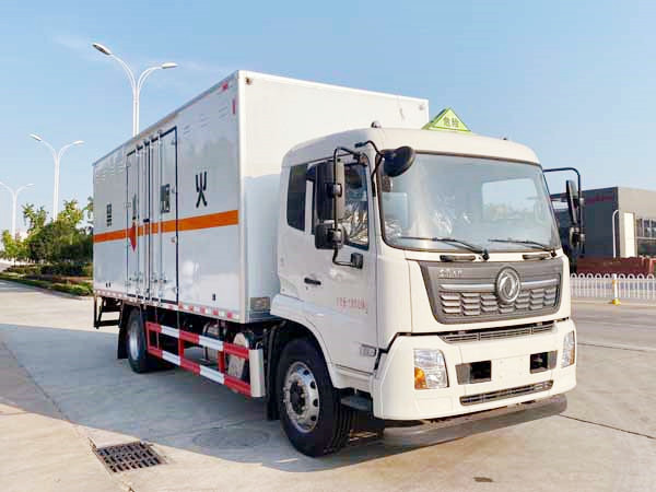 東風天錦易燃氣體廂式運輸車