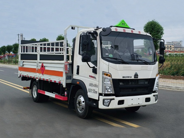 重汽豪沃氣瓶運輸車